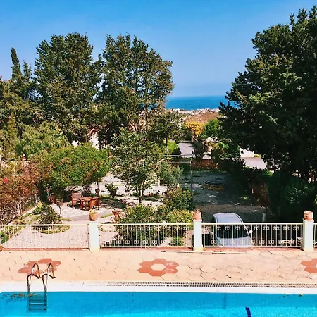 Kyrenia Hill Sea View Villa *